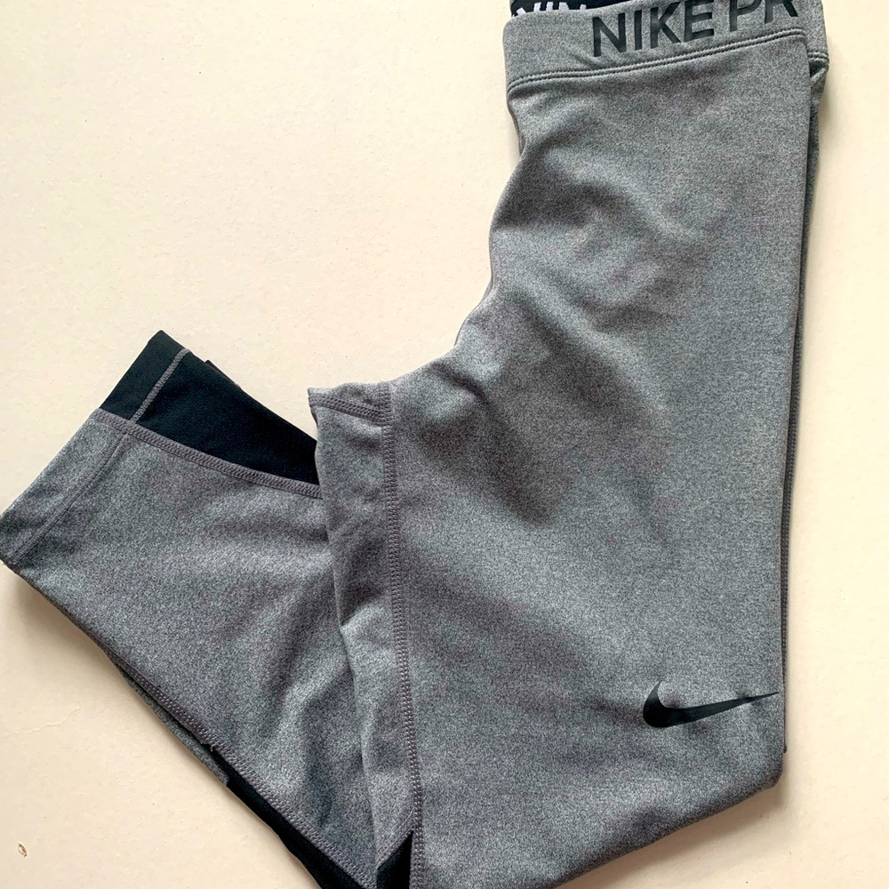Nike Pro | Gray Dri Fit Crop Leggings